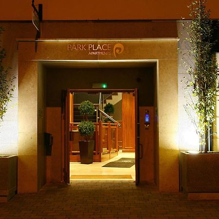 Park Place Apartments คิลลาร์นีย์ ภายนอก รูปภาพ