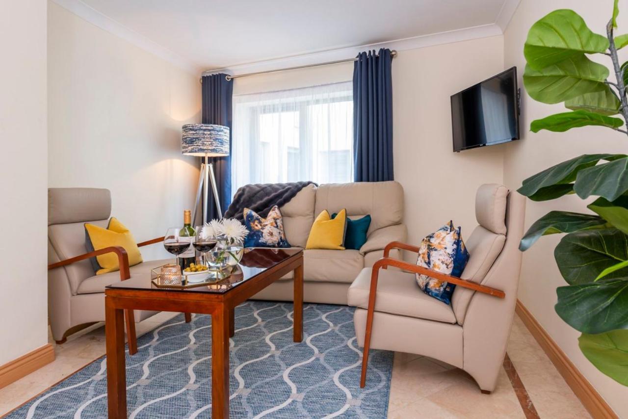 Park Place Apartments คิลลาร์นีย์ ภายนอก รูปภาพ