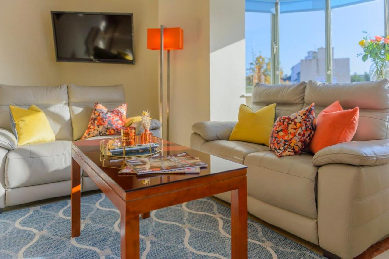 Park Place Apartments คิลลาร์นีย์ ภายนอก รูปภาพ