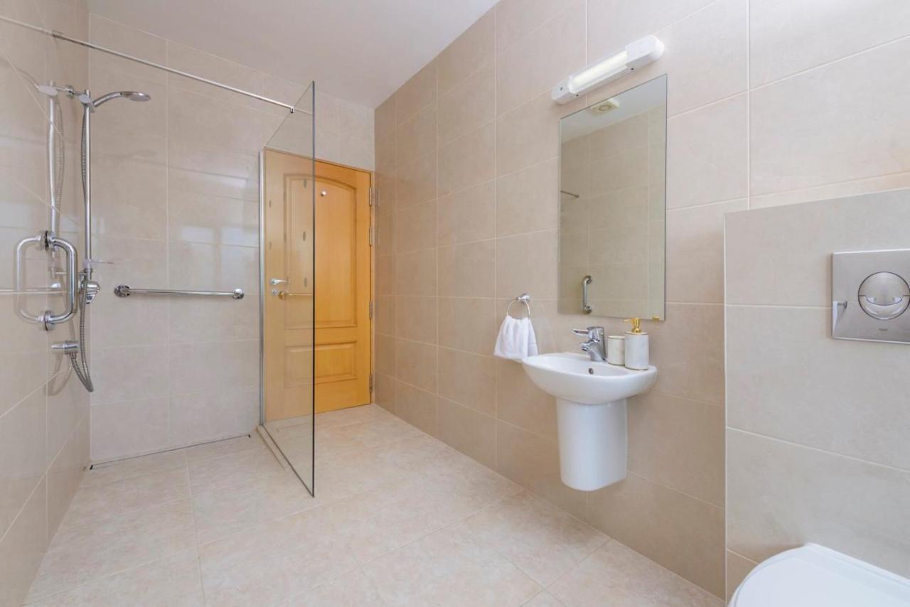 Park Place Apartments คิลลาร์นีย์ ภายนอก รูปภาพ