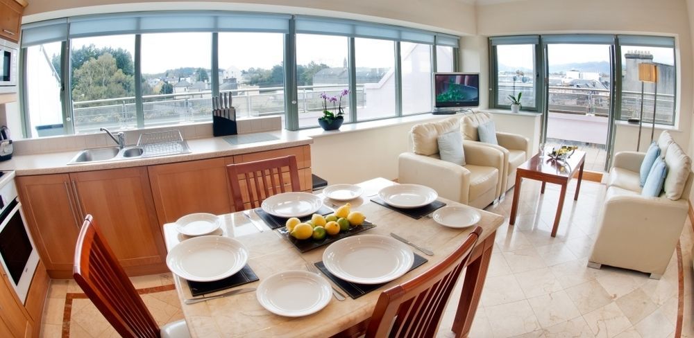 Park Place Apartments คิลลาร์นีย์ ภายนอก รูปภาพ