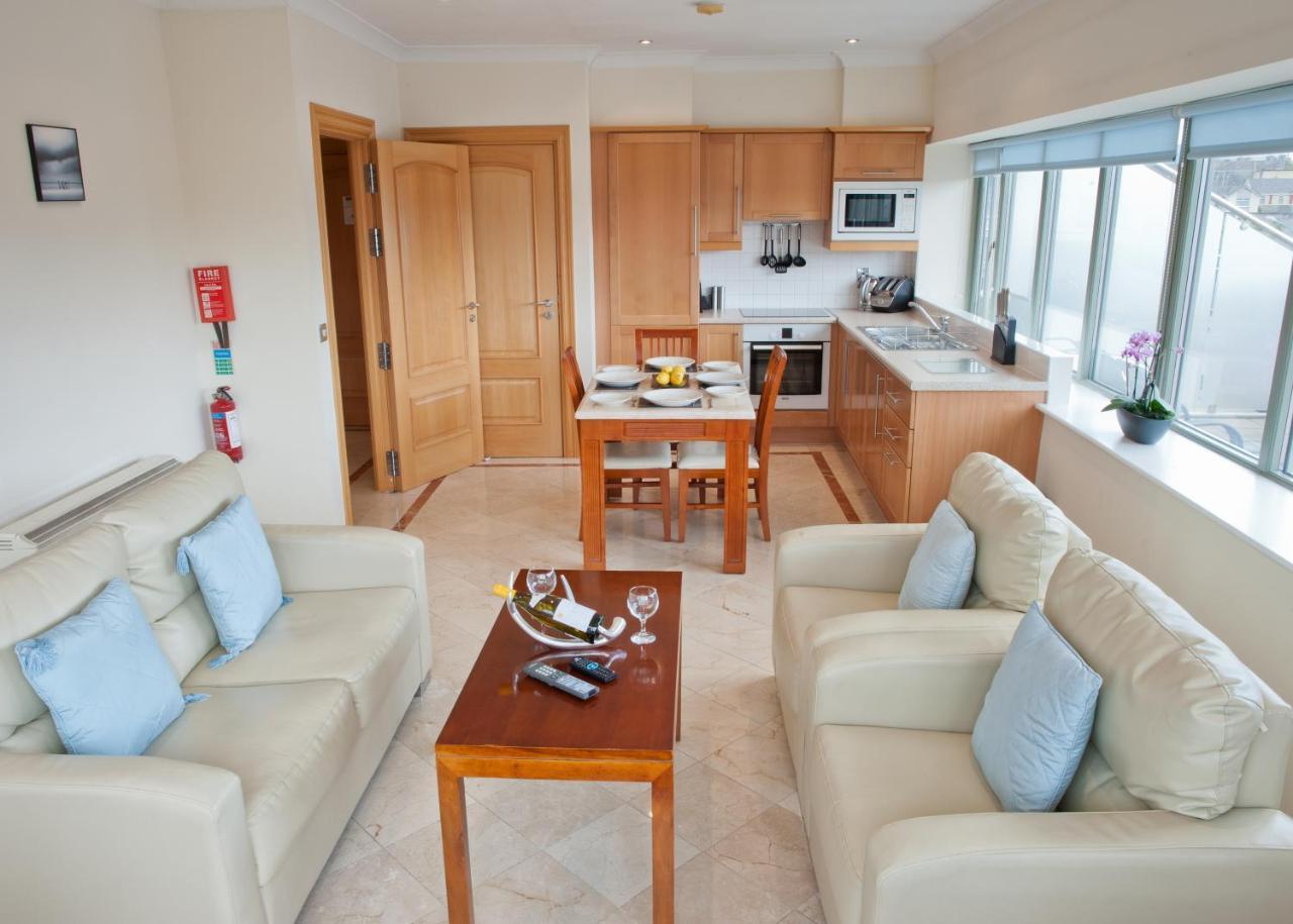 Park Place Apartments คิลลาร์นีย์ ภายนอก รูปภาพ